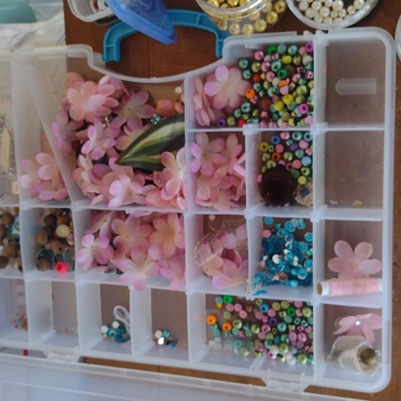 Assorted Beads Collection - Picture 3 of 3